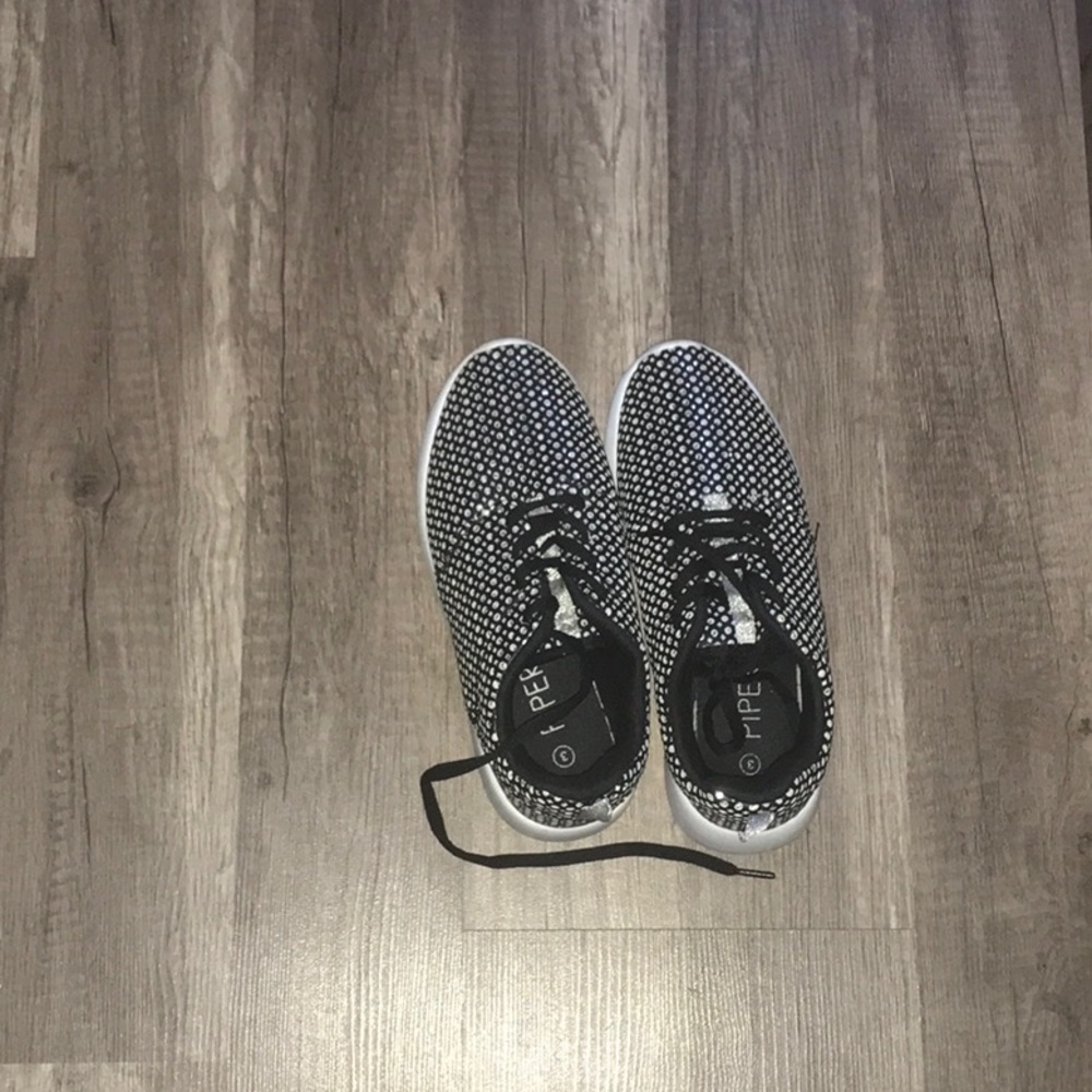 Girl shoes